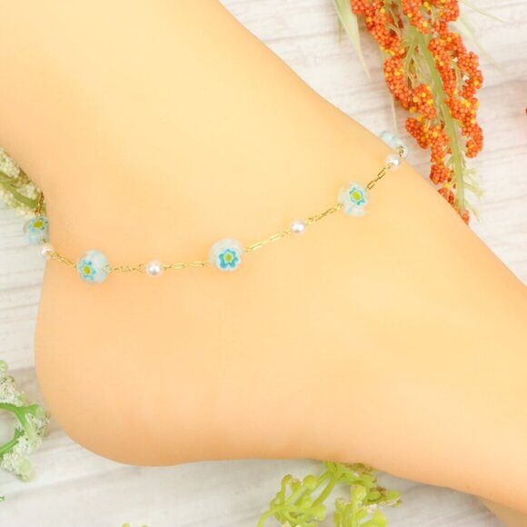 "Handmade Anklet – Elegant & Delicate Jewelry for Women | UNVRC1709 - Picture 9 of 10